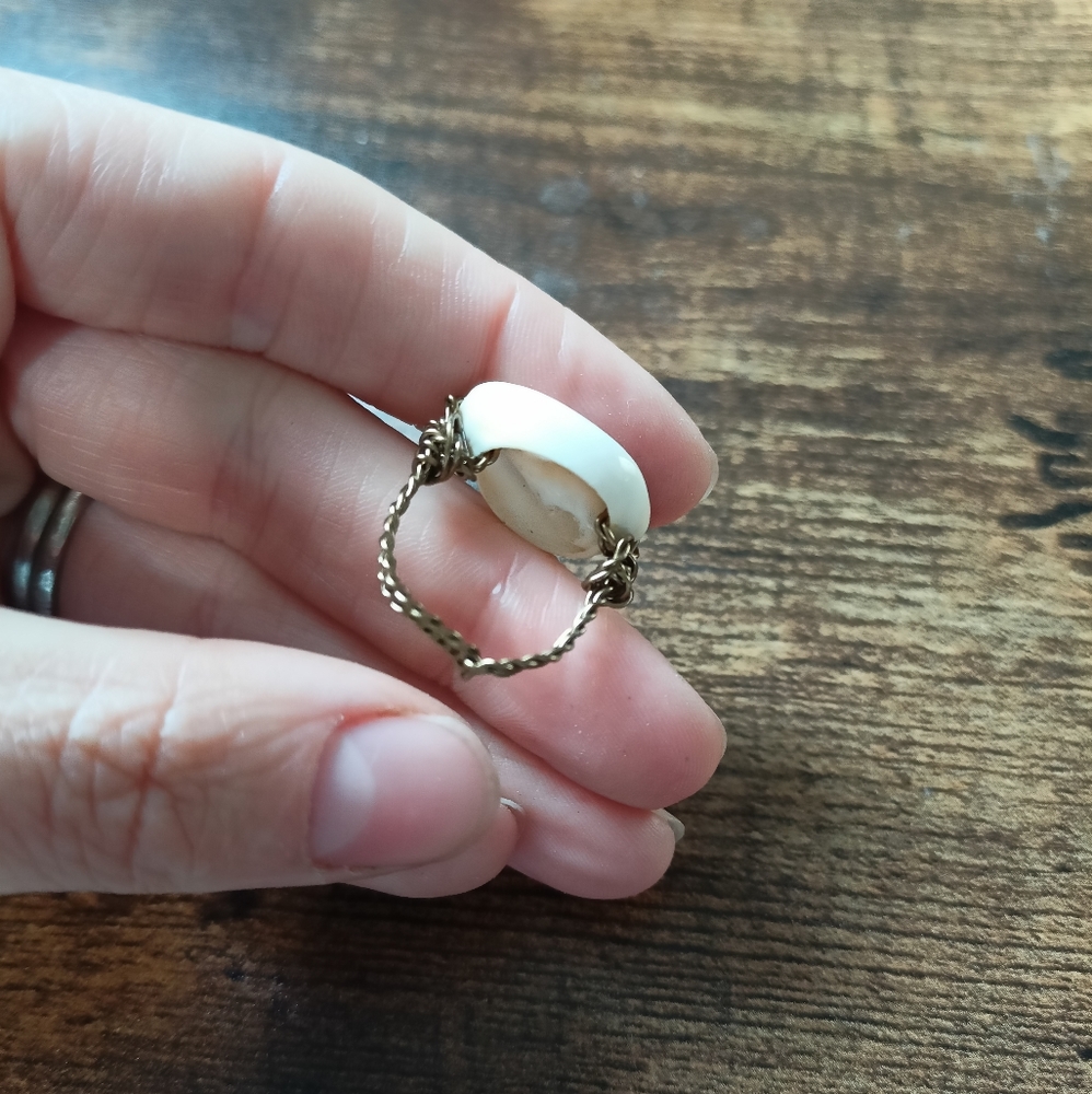 🌴3/15🌴 Shell ring - Picture 2 of 4